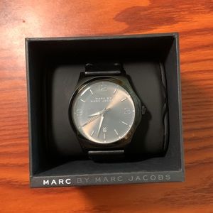 Marc Jacobs Mens Watch! AMZING SHAPE, comes with original box